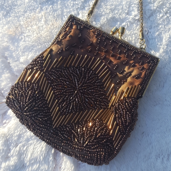 1900'S Gold  Tone beaded clutch purse - Picture 2 of 3